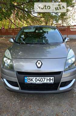 Минивэн Renault Scenic 2011 в Харькове