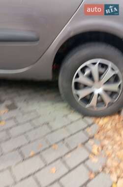Минивэн Renault Scenic 2001 в 