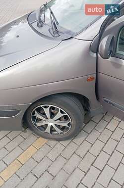 Мінівен Renault Scenic 2001 в Дрогобичі
