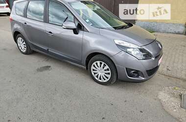 Мінівен Renault Scenic 2011 в Калуші