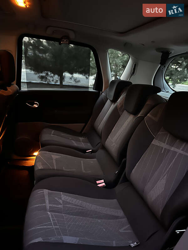 Мінівен Renault Scenic 2005 в Луцьку