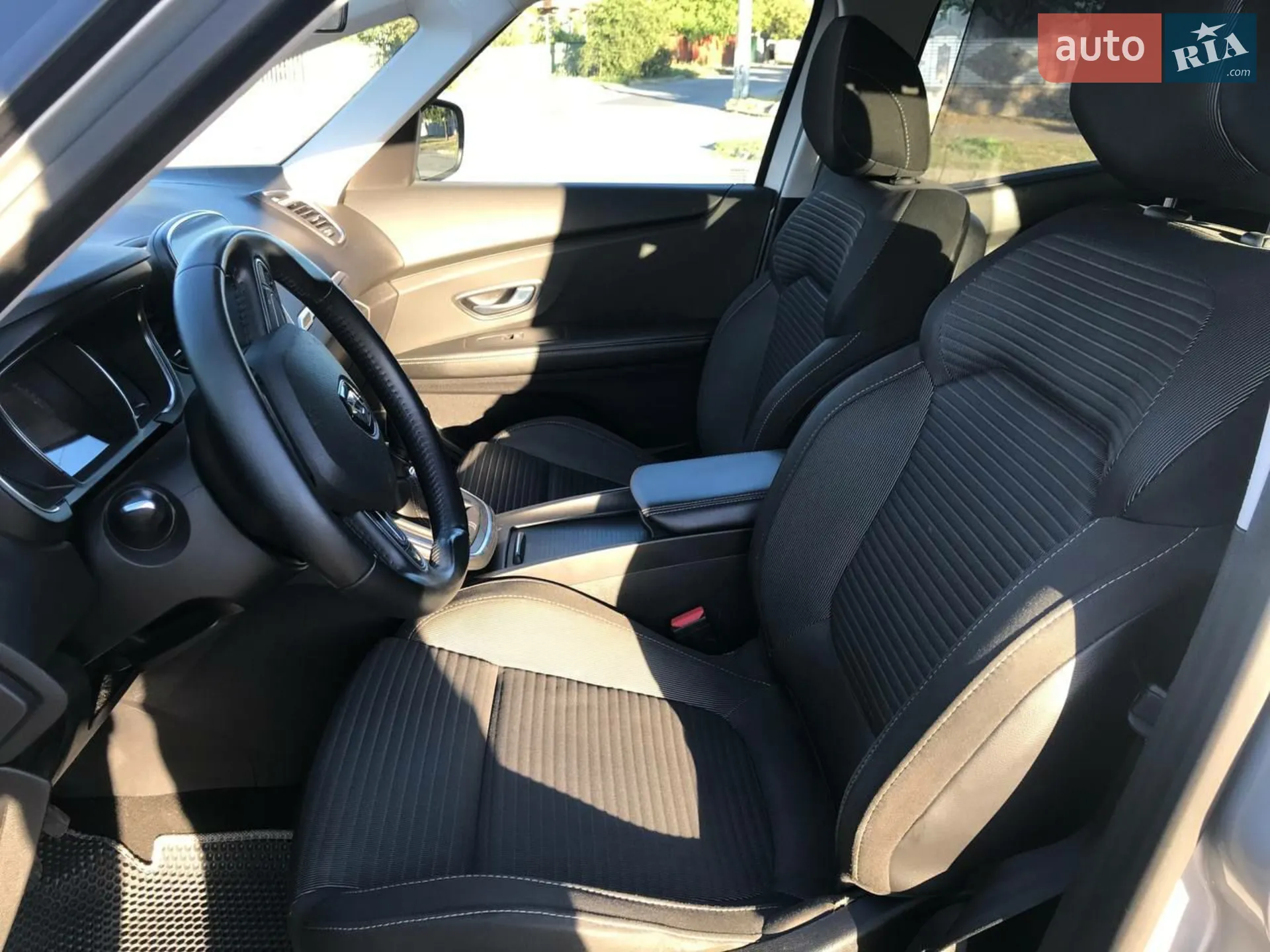 2017 Renault Scenic - мініатюра 13