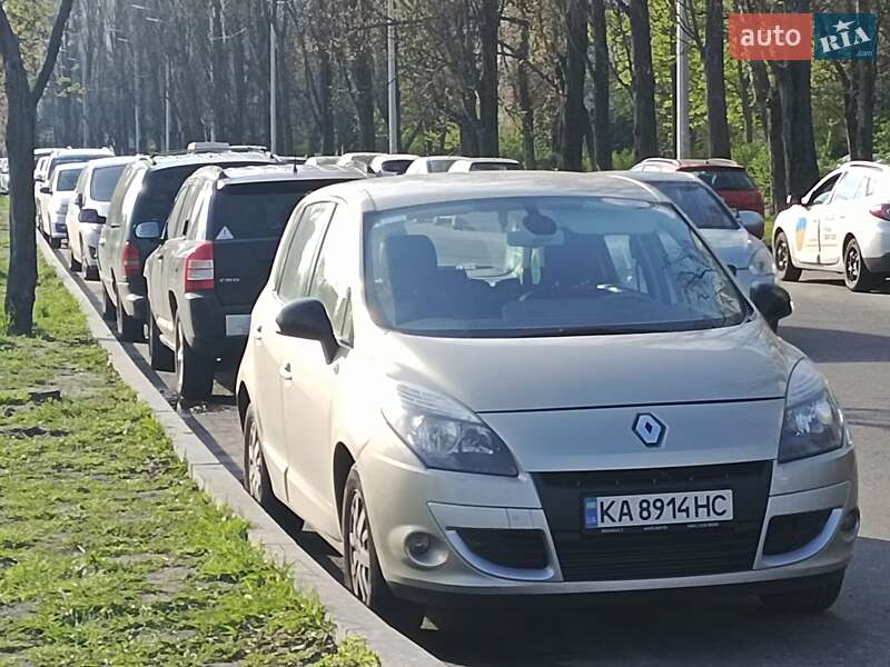 Мінівен Renault Scenic 2011 в Києві