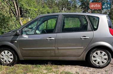 Минивэн Renault Scenic 2009 в 