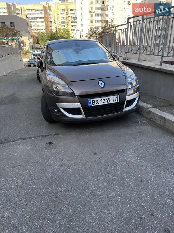 Минивэн Renault Scenic 2010 в Виннице