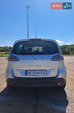 Минивэн Renault Scenic 2013 в 