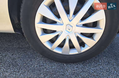 Минивэн Renault Scenic 2013 в 