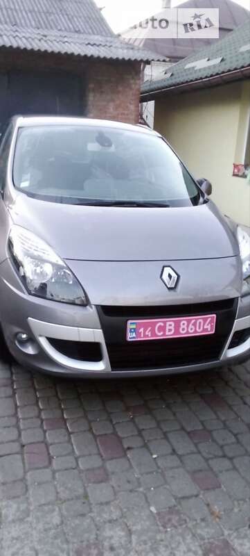 Мінівен Renault Scenic 2010 в Львові