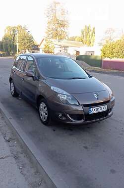 Минивэн Renault Scenic 2010 в Краснограде