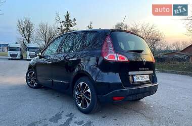 Минивэн Renault Scenic 2010 в 