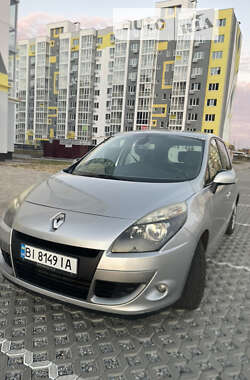 Минивэн Renault Scenic 2011 в Полтаве