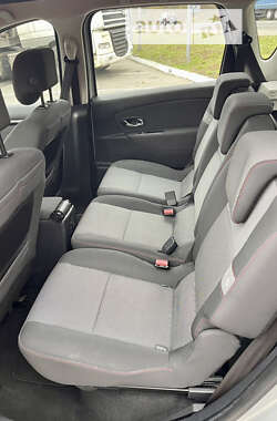 Мінівен Renault Scenic 2013 в Луцьку