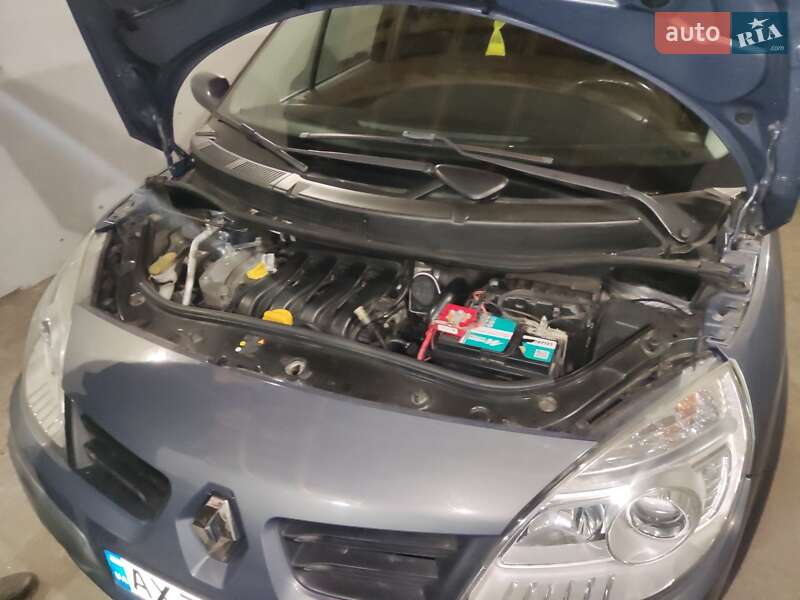 Минивэн Renault Scenic 2006 в Кегичевке