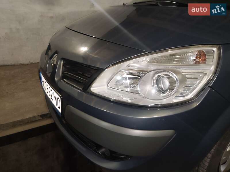 Минивэн Renault Scenic 2006 в Кегичевке