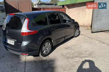 Минивэн Renault Scenic 2011 в 
