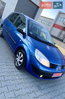 Мінівен Renault Scenic 2004 в Нововолинську