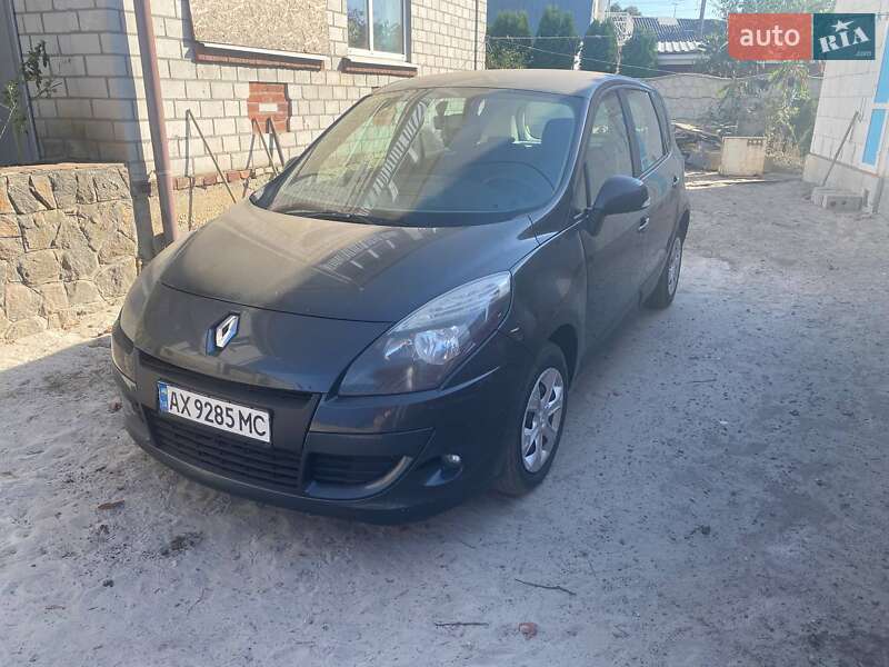 Renault Scenic 2011