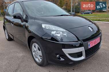 Минивэн Renault Scenic 2011 в Ровно