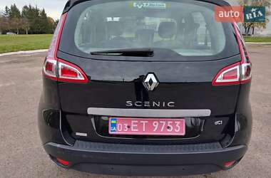 Минивэн Renault Scenic 2011 в 
