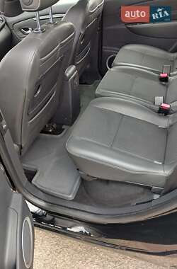 Минивэн Renault Scenic 2011 в 