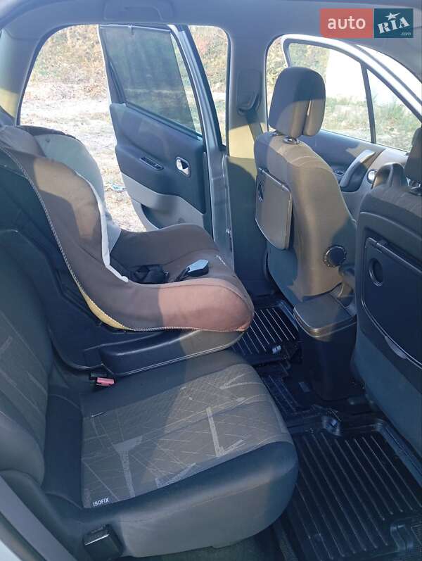 Минивэн Renault Scenic 2006 в Каменец-Подольском