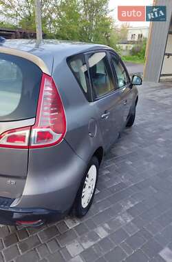 Мінівен Renault Scenic 2009 в  фото 8 Мінівен Renault Scenic 2009 в