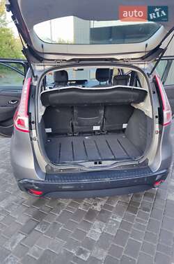 Мінівен Renault Scenic 2009 в  фото 15 Мінівен Renault Scenic 2009 в
