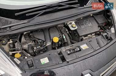 Минивэн Renault Scenic 2014 в 