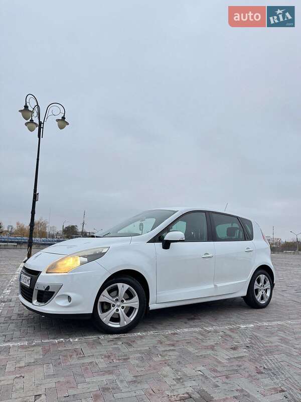 Renault Scenic 2011