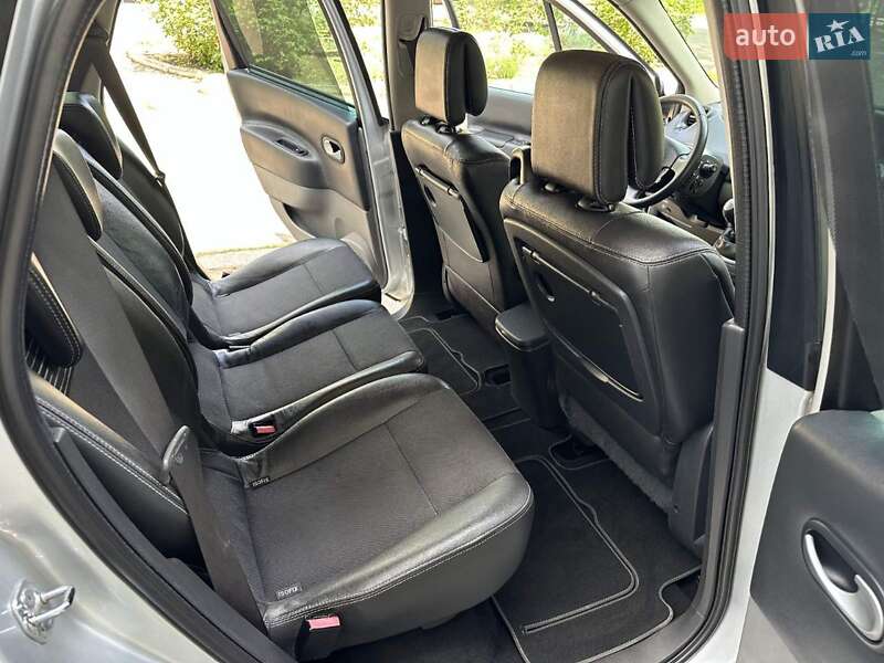 Минивэн Renault Scenic 2008 в Снигиревке