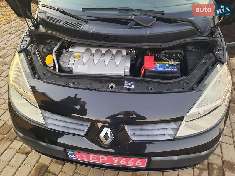Мінівен Renault Scenic 2006 в Дубні