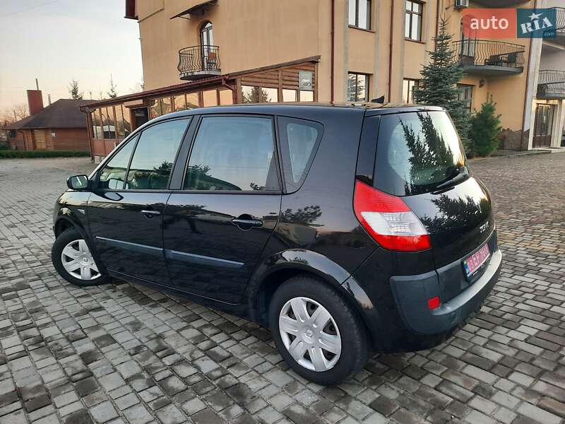 Мінівен Renault Scenic 2006 в Дубні