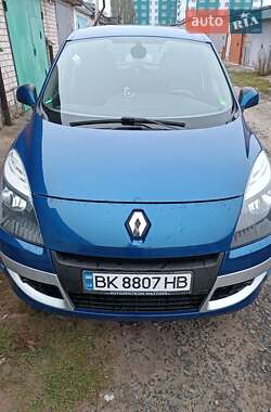 Минивэн Renault Scenic 2010 в Вараше