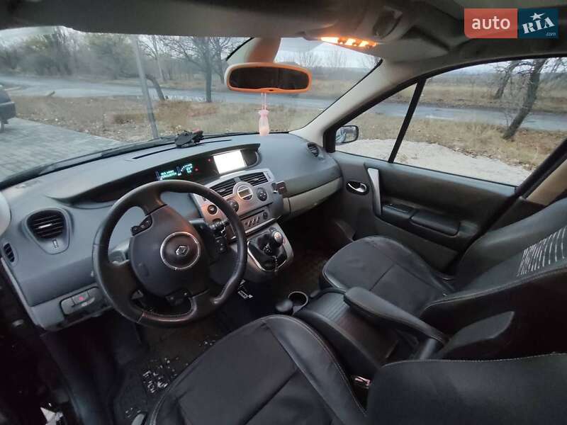 Минивэн Renault Scenic 2008 в Першотравенске