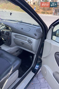 Минивэн Renault Scenic 2001 в 