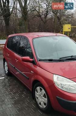 Минивэн Renault Scenic 2004 в Ладыжине