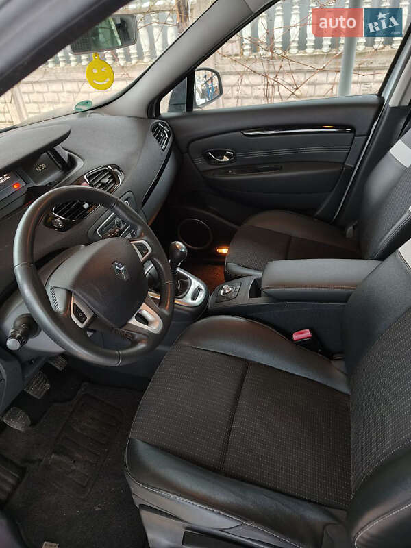Мінівен Renault Scenic 2011 в Борисполі