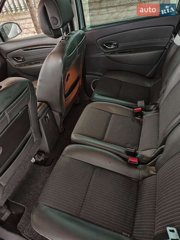 Мінівен Renault Scenic 2011 в Борисполі