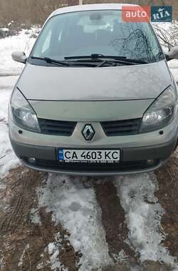 Минивэн Renault Scenic 2005 в 