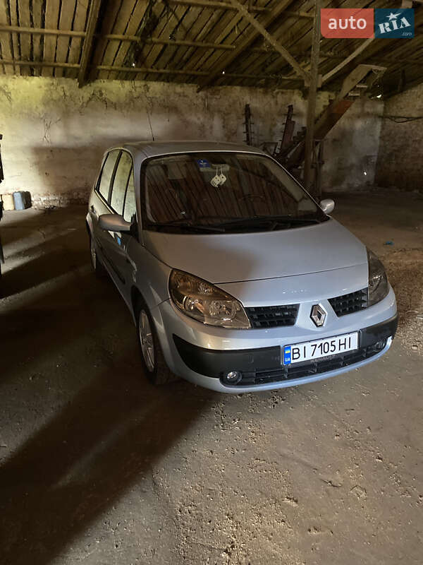 Минивэн Renault Scenic 2004 в Пирятине