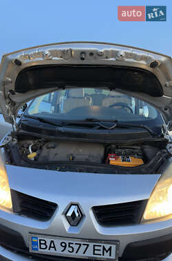 Минивэн Renault Scenic 2006 в 