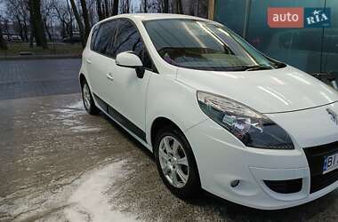 Мінівен Renault Scenic 2011 в Горішніх Плавнях