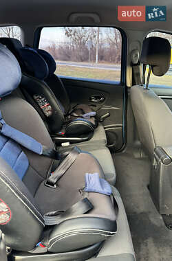 Мінівен Renault Scenic 2015 в 