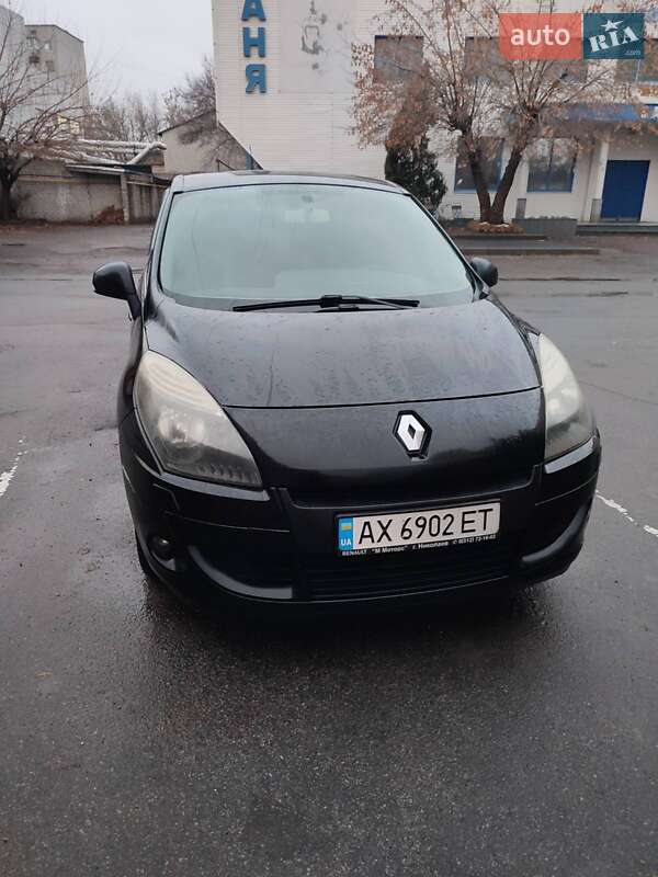 Renault Scenic 2011