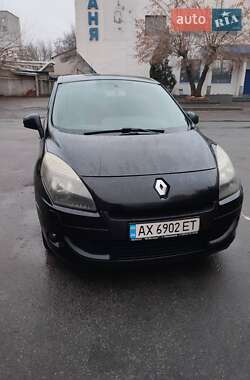 Мінівен Renault Scenic 2011 в 