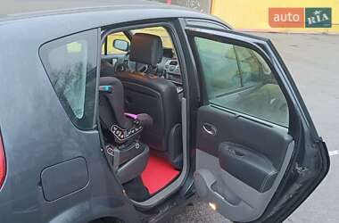 Мінівен Renault Scenic 2005 в Кропивницькому