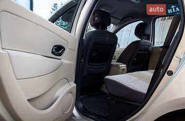 Минивэн Renault Scenic 2011 в 