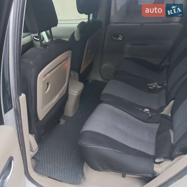 Минивэн Renault Scenic 2005 в Зборове