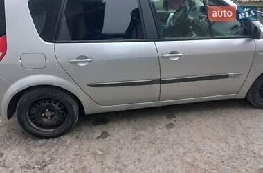 Минивэн Renault Scenic 2005 в 