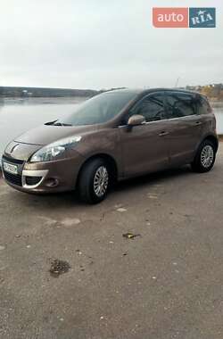 Мінівен Renault Scenic 2011 в Кропивницькому